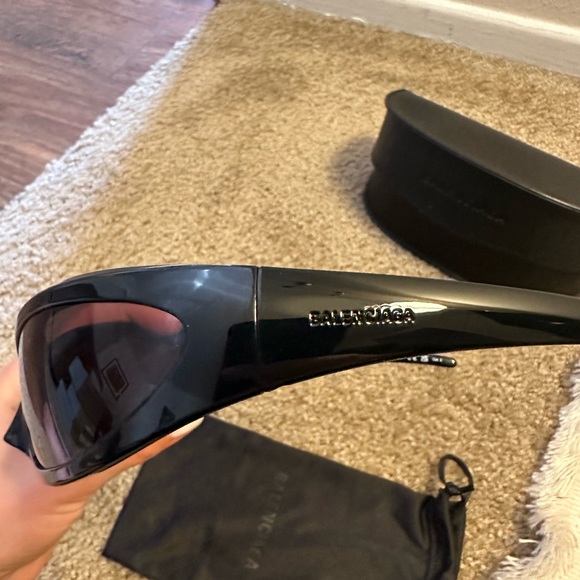 Balenciaga Skin Cat Sunglasses - Picture 4 of 6